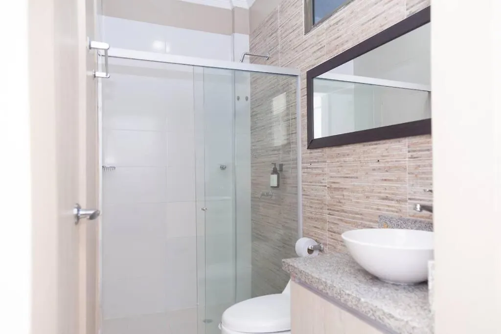 Apartamento Nuevo En Manga Cartagena 0*,